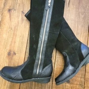 CLARKS black leather boots Sz 8.5